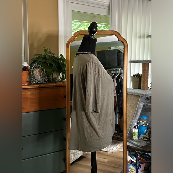 SEESOO Allayna Button Down Tie Front Knit Top - Picture 2 of 8